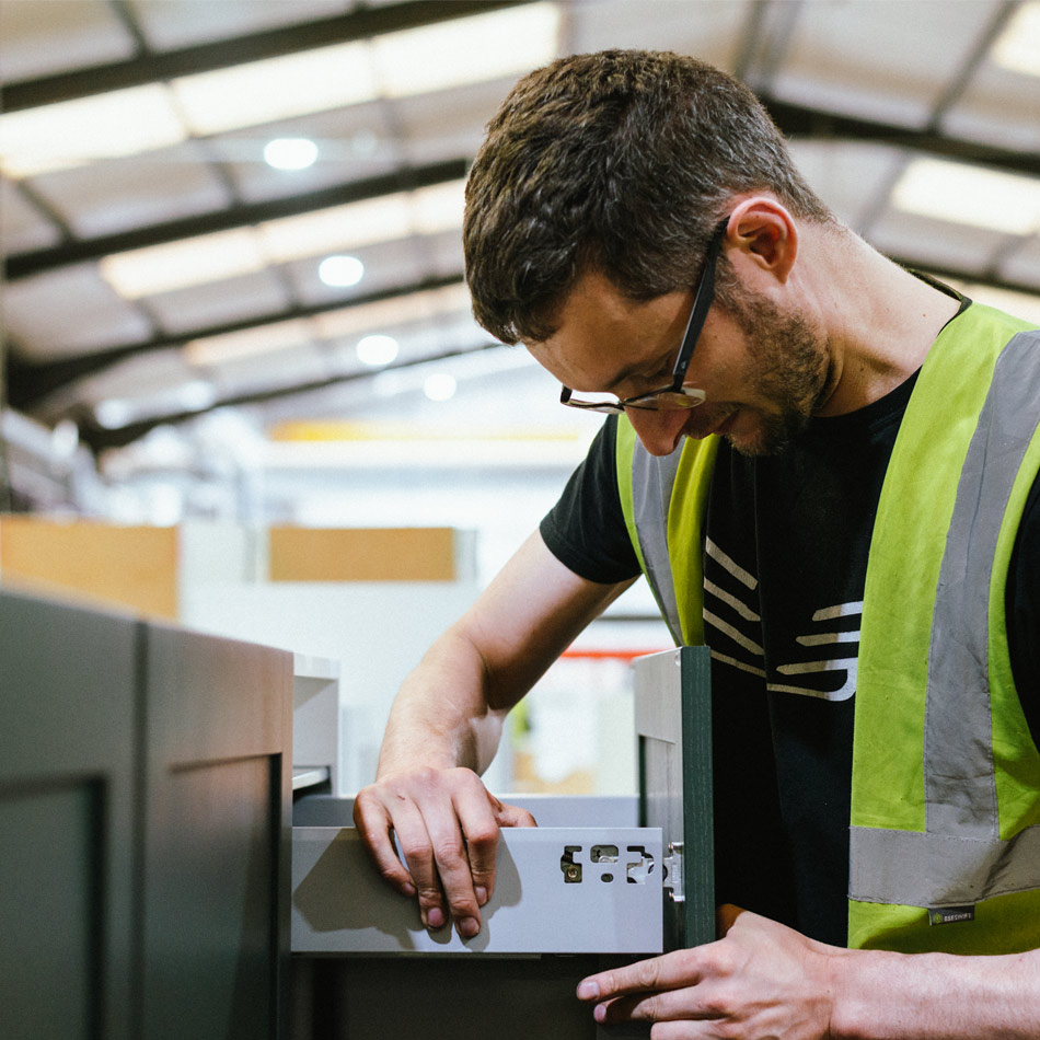 Rigid kitchen cabinet manufacturing for trade retailers